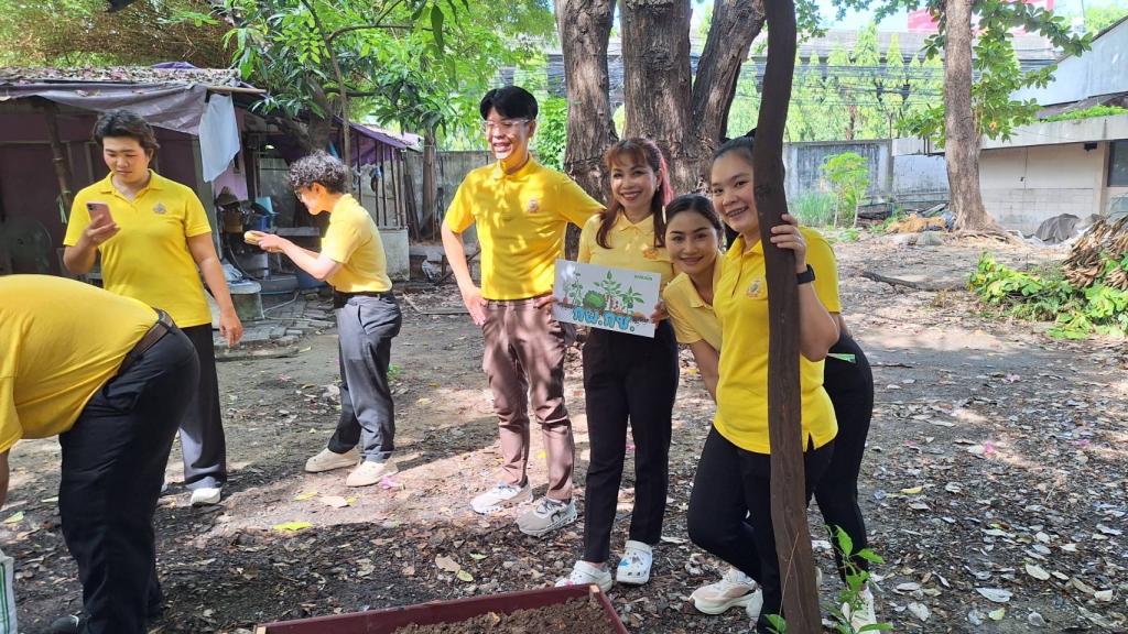 กิจกรรมส่งเสริมหลักปรัชญาเศรษฐกิจพอเพียง” ปลูกพืชผักสวนครัว