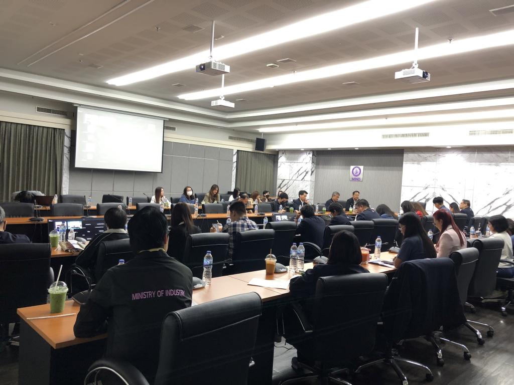 ประชุมการชี้แจงกระบวนการดำเนินงานขั้นตอนและคู่มือมาตรฐานในการดำเนินกิจกรรมการฝึกอบรมหลักสูตรเชฟอาหารไทยมืออาชีพ (Master Thai Chef Program) กิจกรรมหลัก : กลุ่มเป้าหมายเฉพาะ ภายใต้โครงการส่งเสริมซอฟต์พาวเวอร์สาขาอาหาร ประจำปีงบประมาณ พ.ศ. 2568