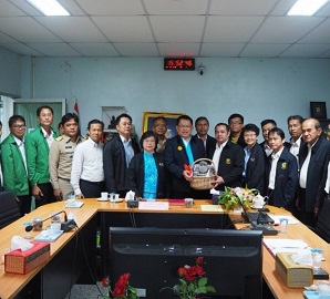 รัฐมนตรีช่วยว่าการกระทรวงอุตสาหกรรม​ ลงพื้นที่เยี่ยมชมกิจการน้ำมันปาล์ม​ จ.ชุมพร